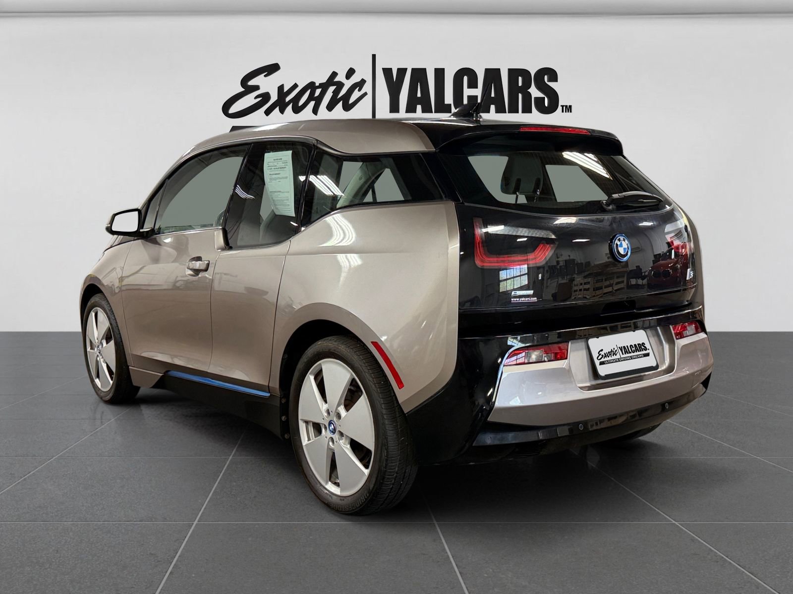 Used 2014 BMW i3 w/ Range Extender RWD image 3
