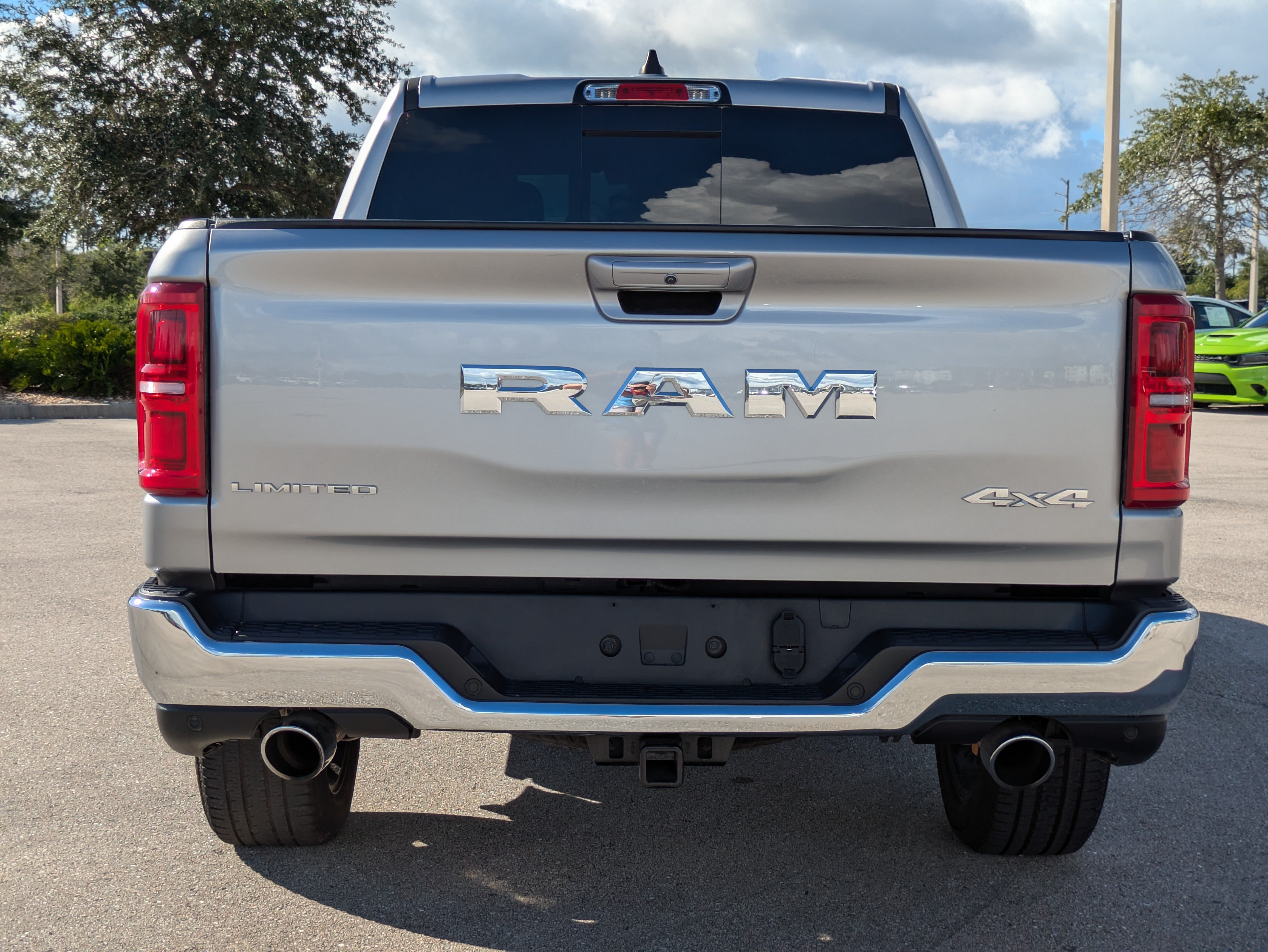 Used 2025 RAM 1500 Limited AWD/4WD image 5