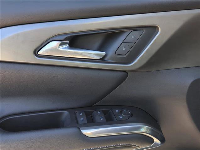 Used 2024 Chevrolet Traverse LT FWD image 8