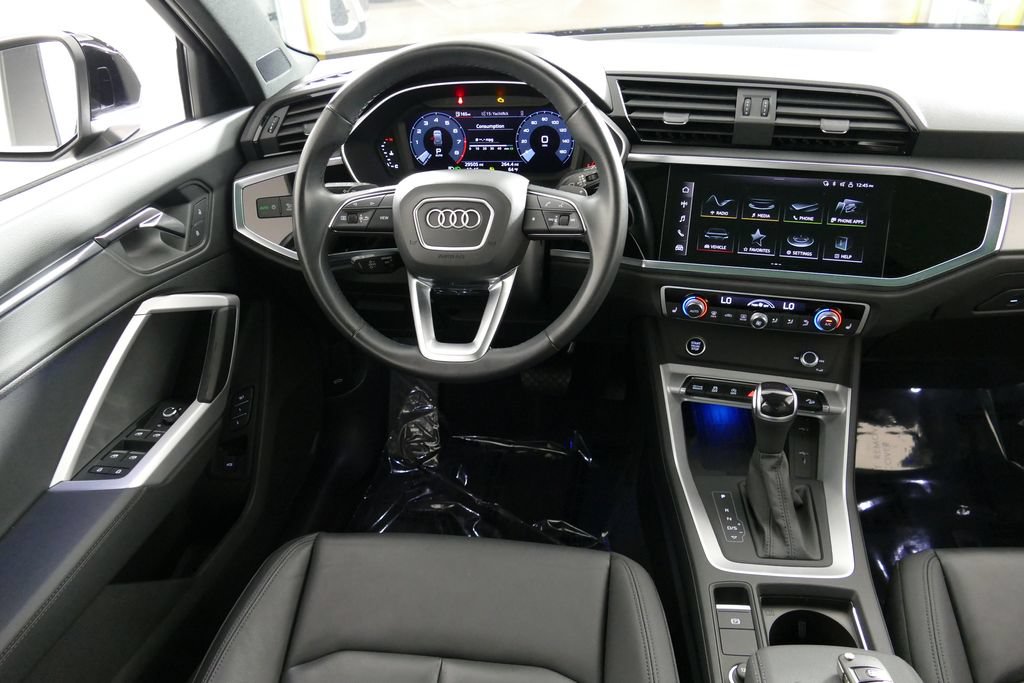 Used 2023 Audi Q3 2.0T Premium Plus w/ Premium Plus Package AWD/4WD image 25