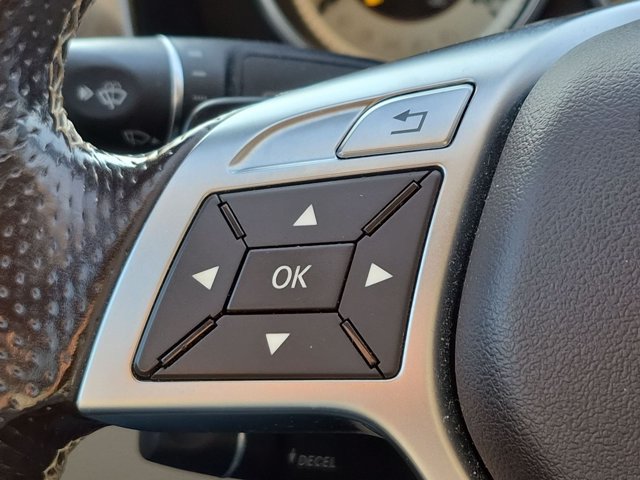 Used 2014 Mercedes-Benz E 350 4MATIC Sedan image 11
