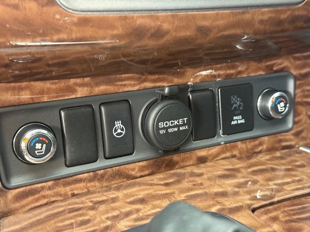 Used 2017 Nissan Armada Platinum w/ Captain Seat Package AWD/4WD image 21