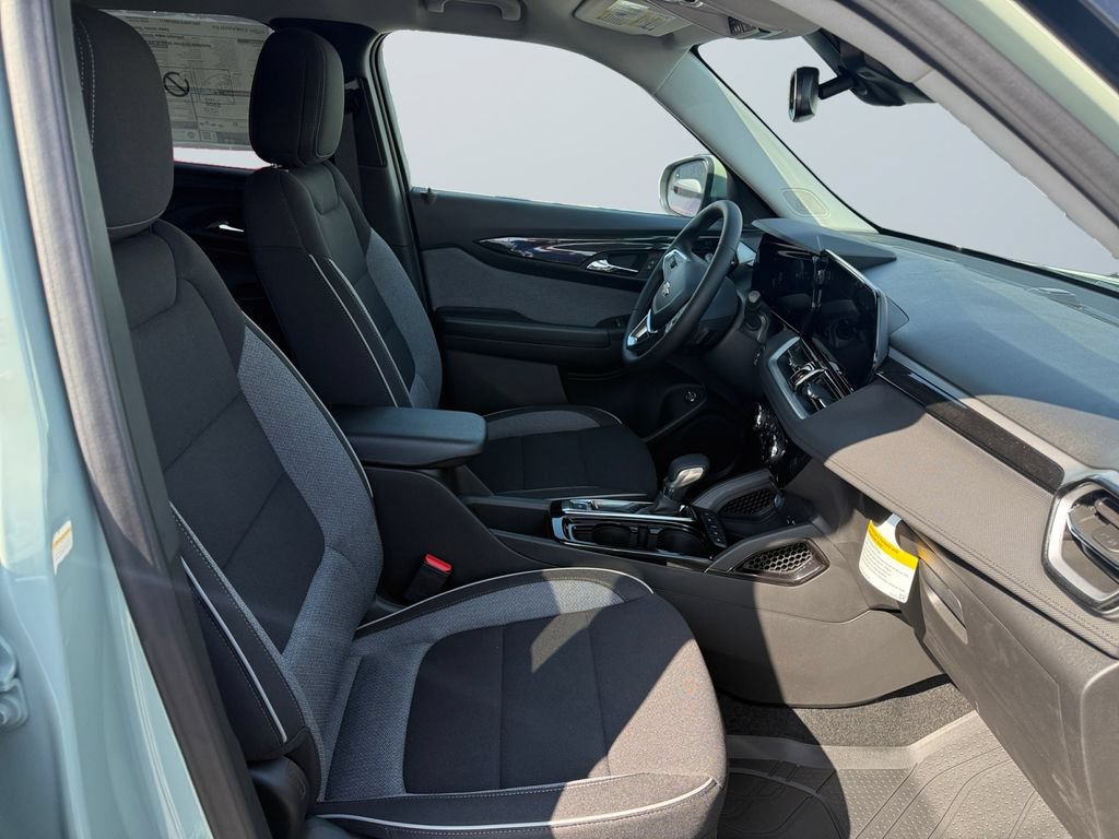 New 2026 Chevrolet TrailBlazer LT w/ Convenience Package FWD image 15