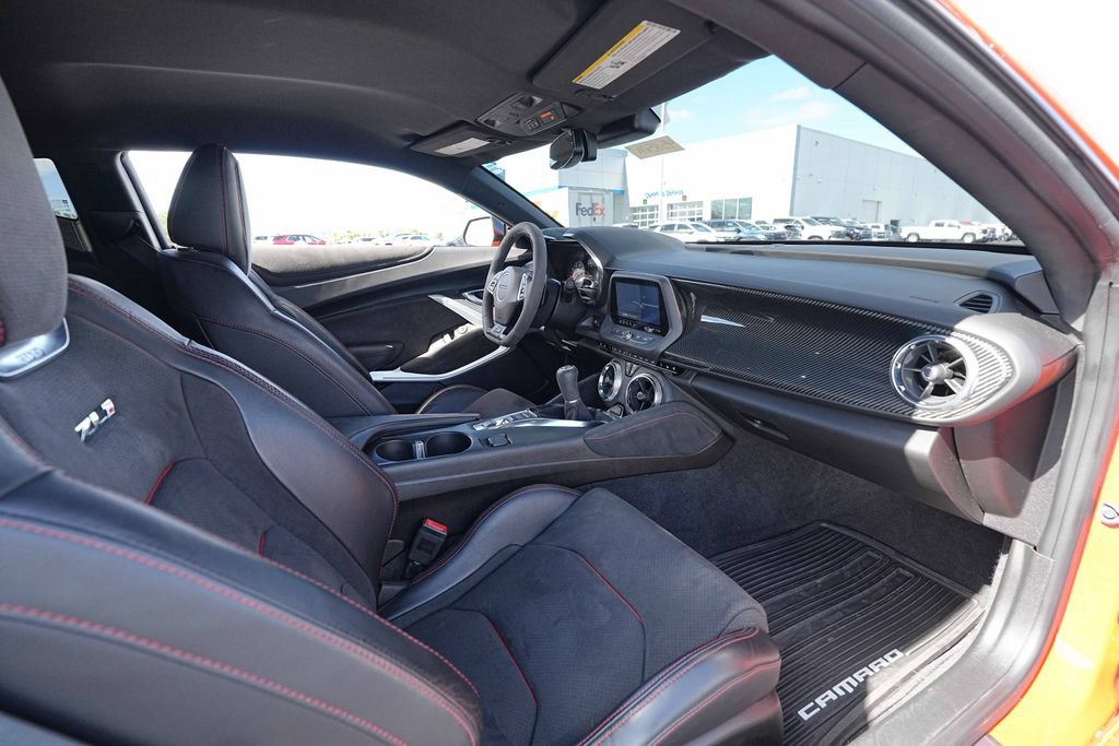 Used 2019 Chevrolet Camaro ZL1 RWD image 27