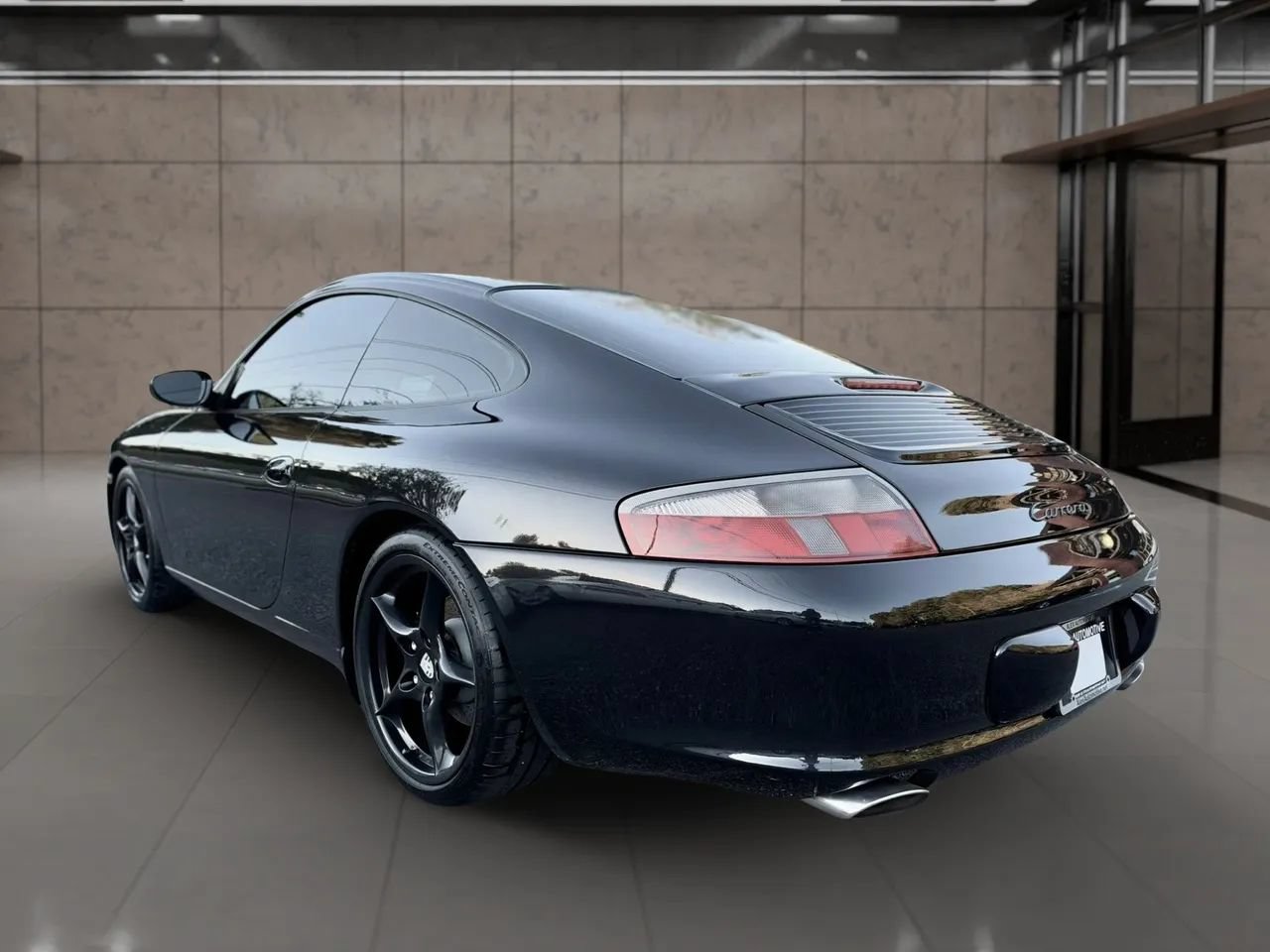 Used 2002 Porsche 911 Carrera RWD image 5