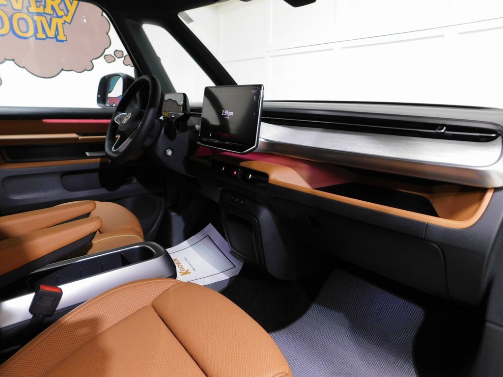 Used 2025 Volkswagen ID. Buzz 1st Edition image 94