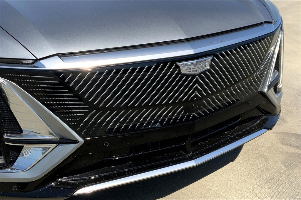 New 2025 Cadillac Lyriq Luxury image 35