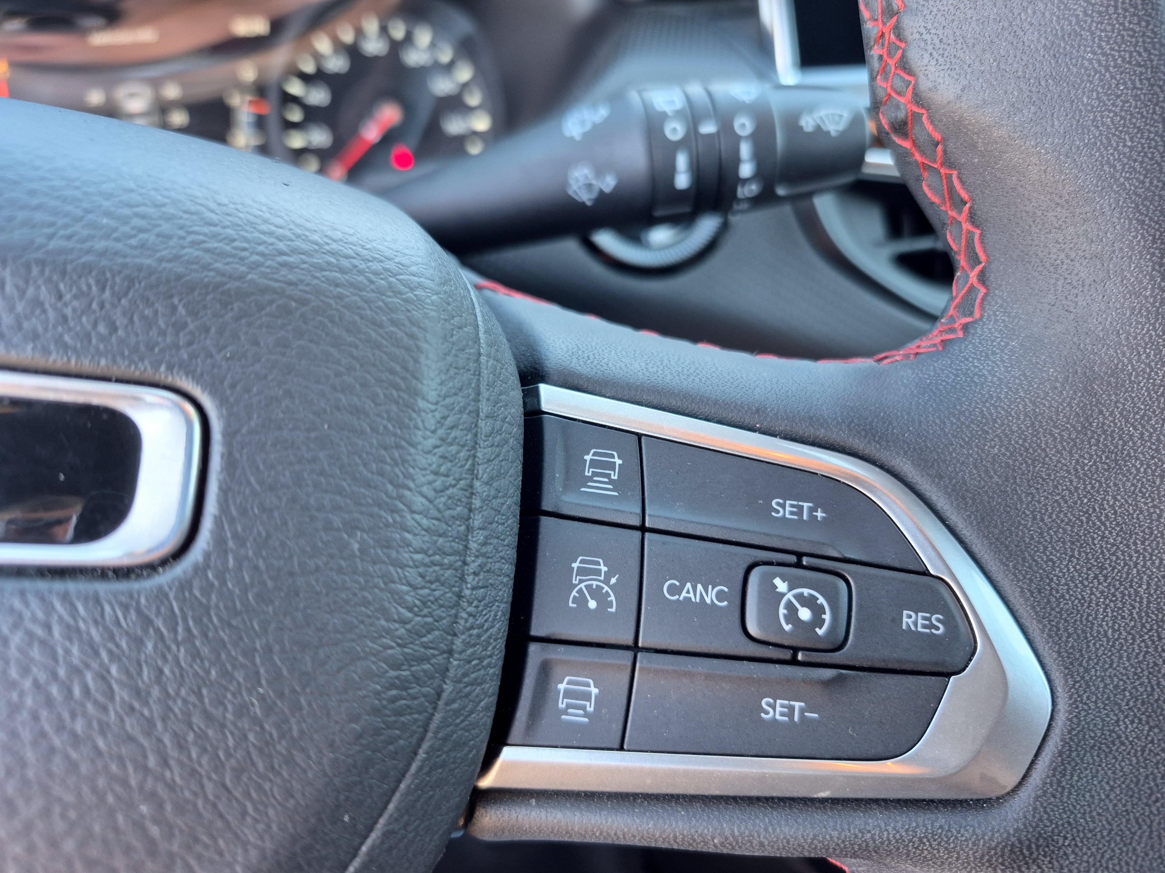 Used 2025 Jeep Compass Trailhawk AWD/4WD image 27