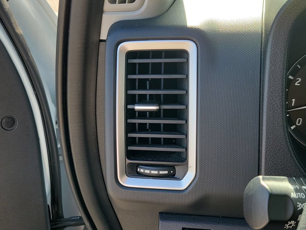 Certified 2024 Nissan Frontier SV RWD image 31