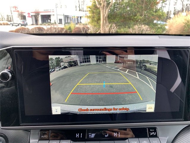 Used 2025 Toyota Camry SE image 22