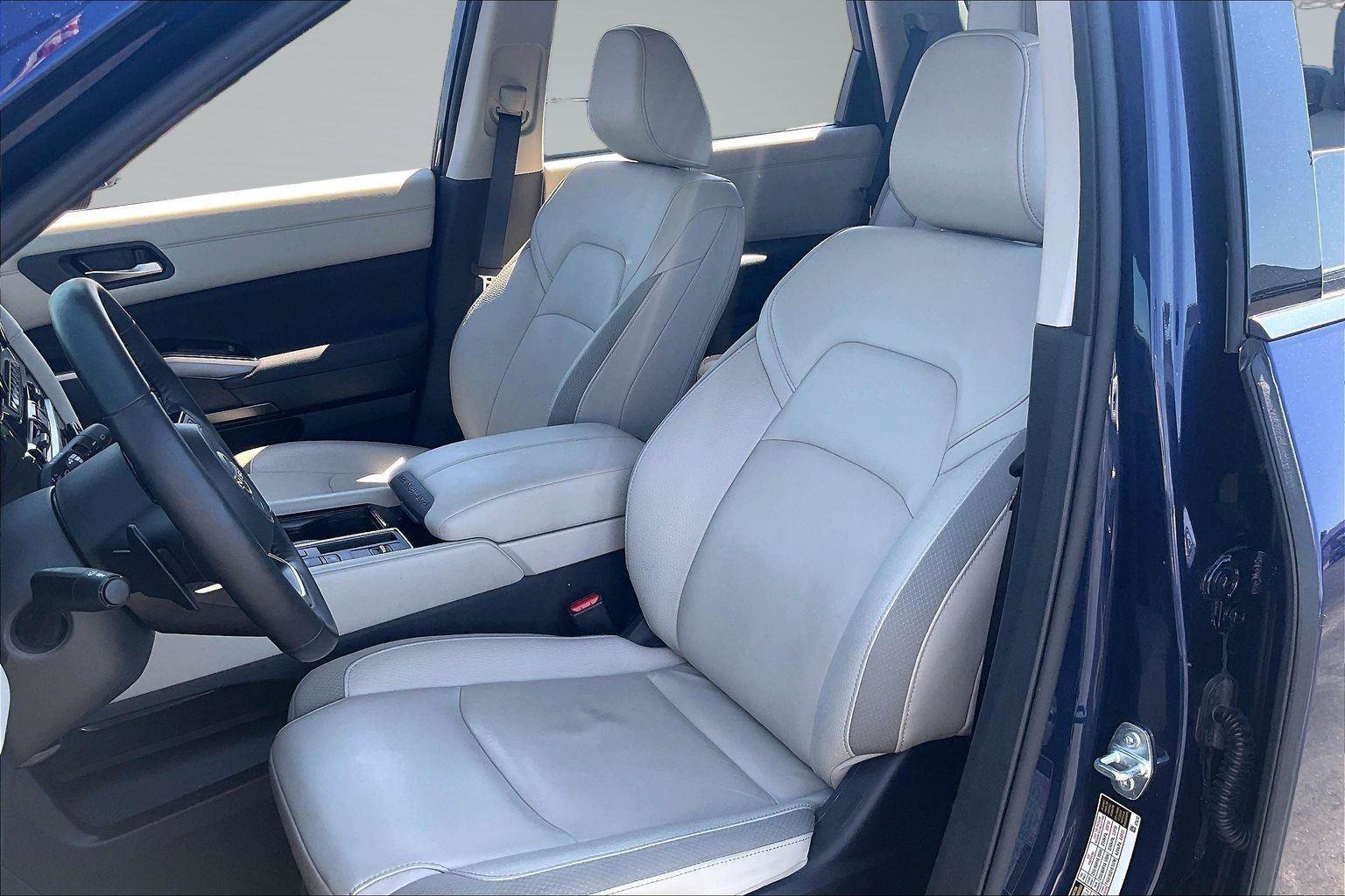 Certified 2024 Nissan Pathfinder SL FWD image 26