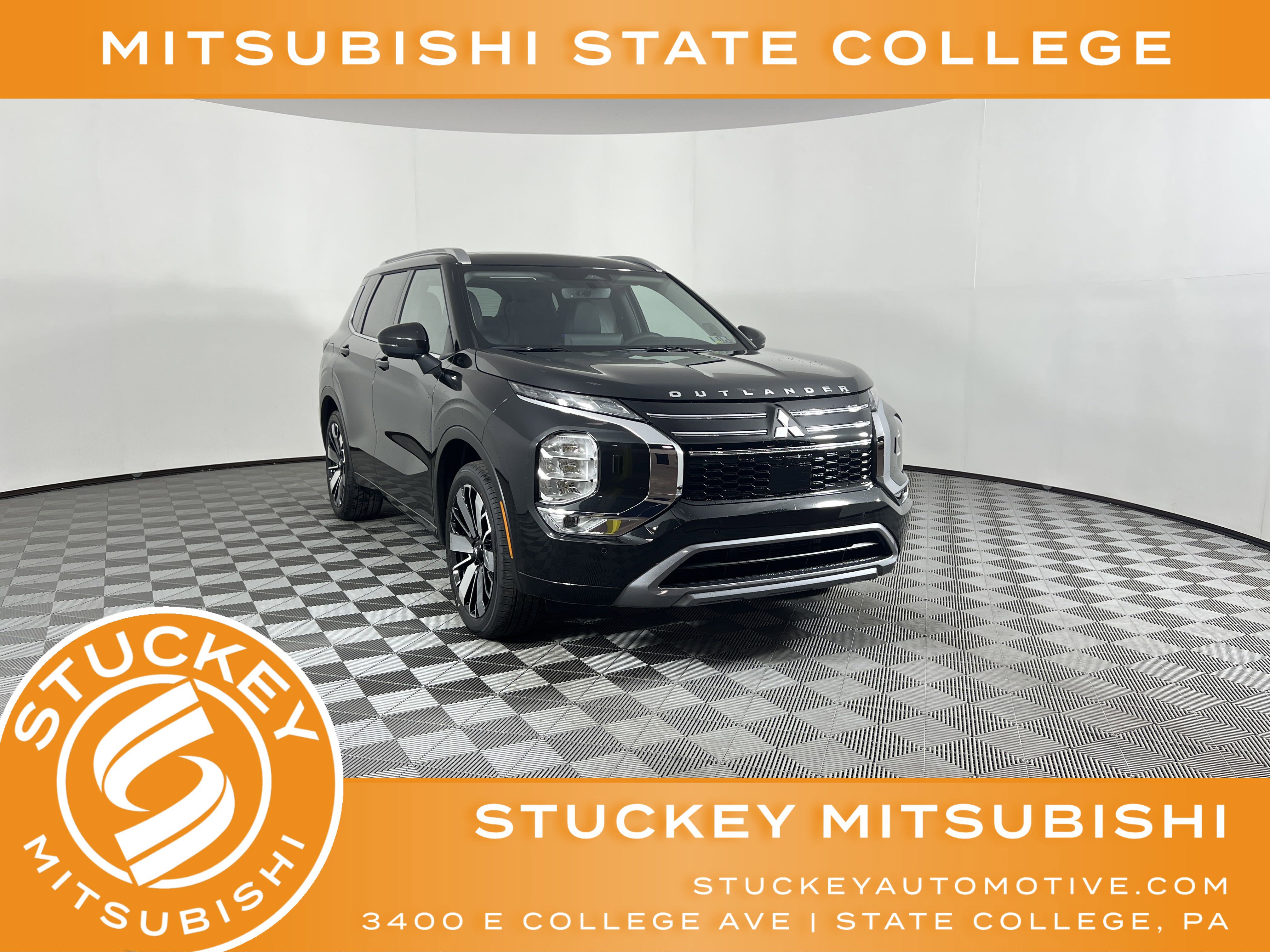 New 2025 Mitsubishi Outlander SEL image 1