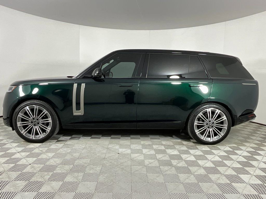 Used 2025 Land Rover Range Rover Long Wheelbase Autobiography image 2