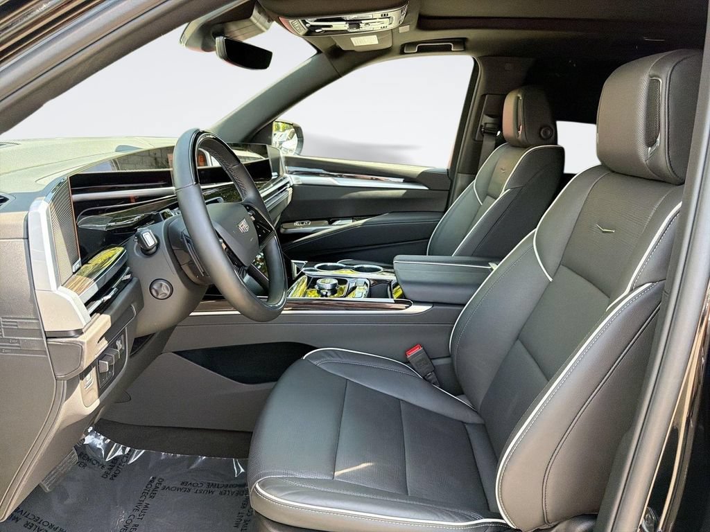 Certified 2026 Cadillac Escalade ESV Luxury RWD image 22