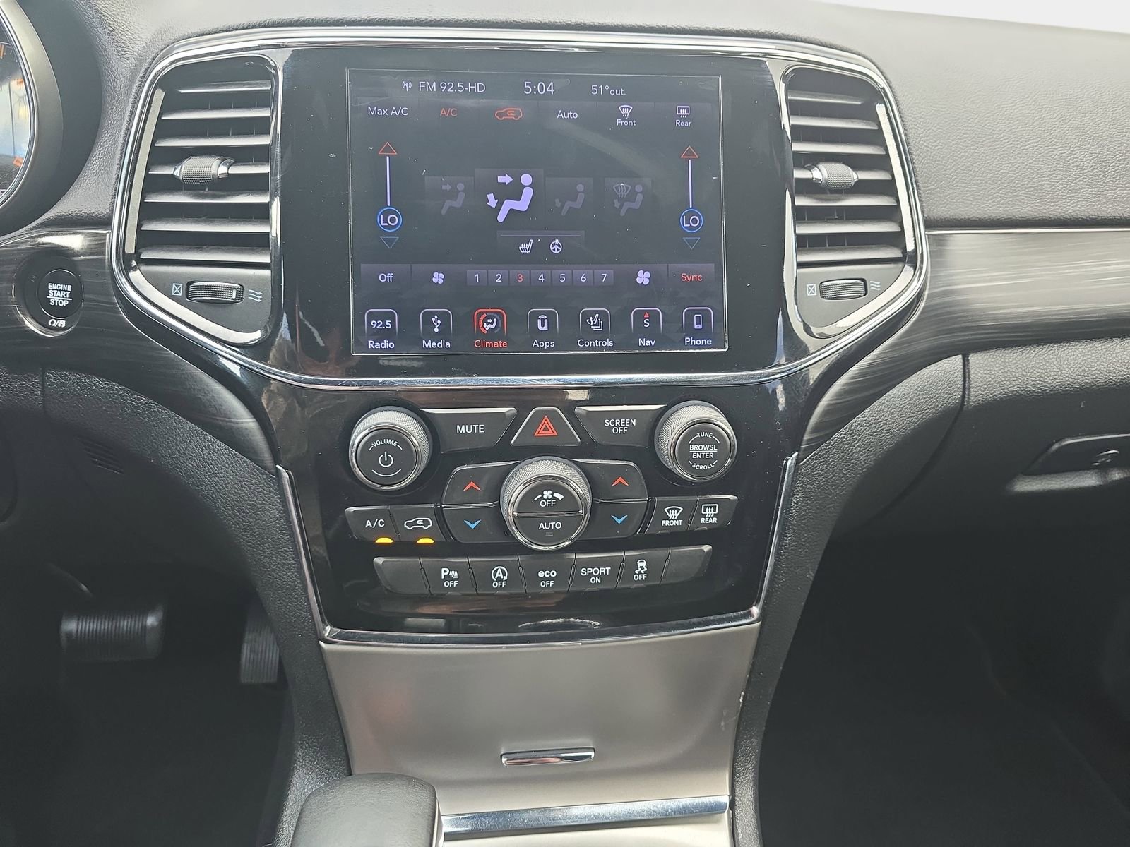 Used 2019 Jeep Grand Cherokee Altitude AWD/4WD image 24