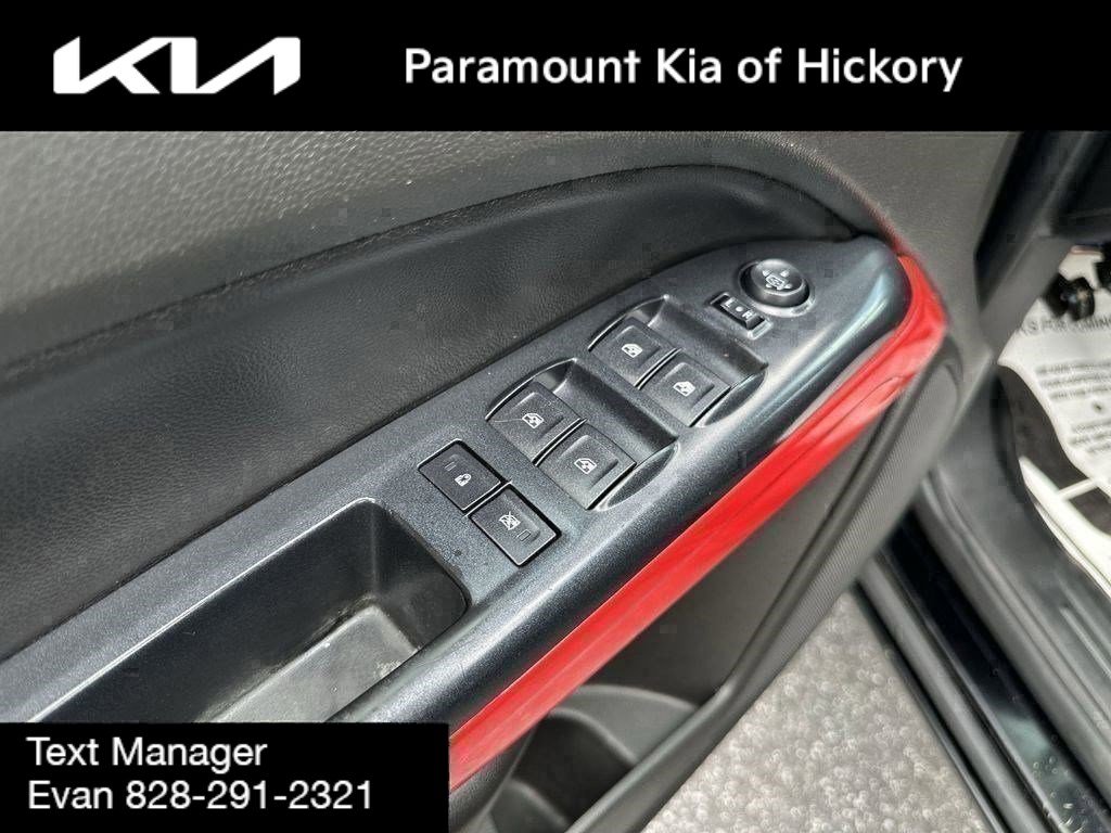 Used 2015 Chevrolet Colorado LT w/ LT Convenience Package image 16