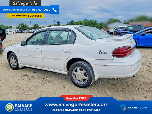 Used 1998 Oldsmobile Cutlass GLS FWD image 3