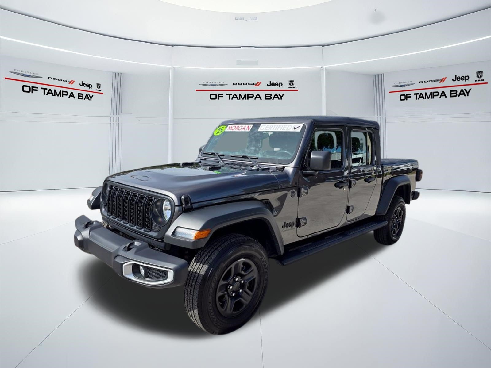 Used 2025 Jeep Gladiator Sport AWD/4WD image 2