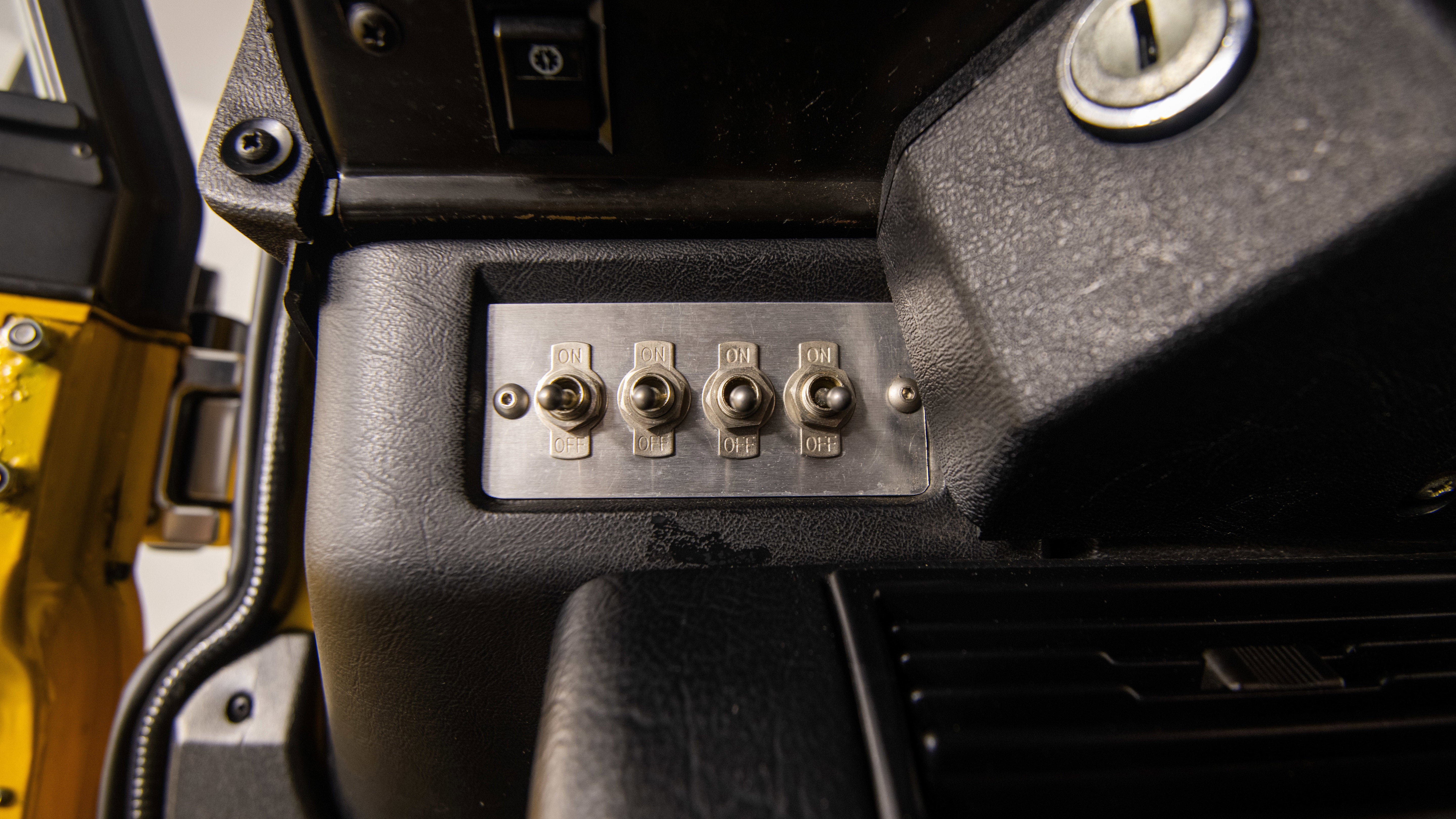 Used 1997 Land Rover Defender 90 AWD/4WD image 46