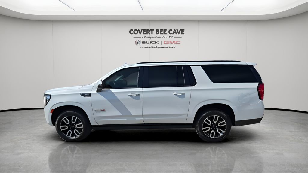 Used 2023 GMC Yukon XL AT4 w/ AT4 Premium Package image 5