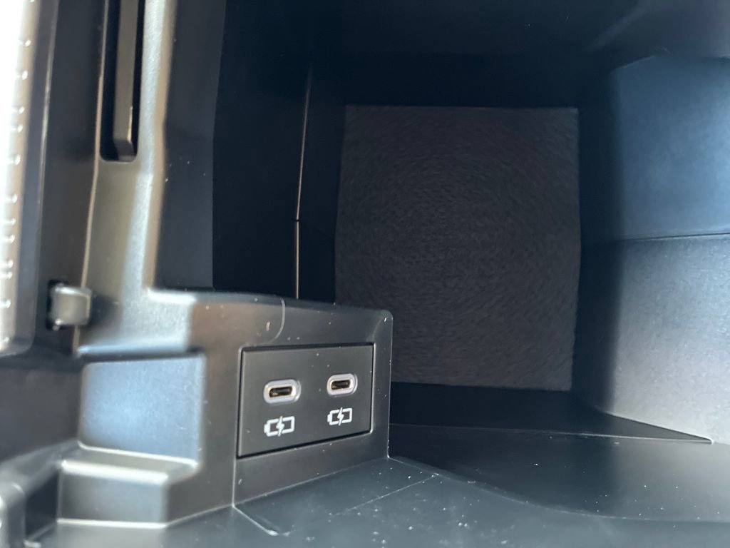 New 2026 Toyota Sienna LE FWD image 38
