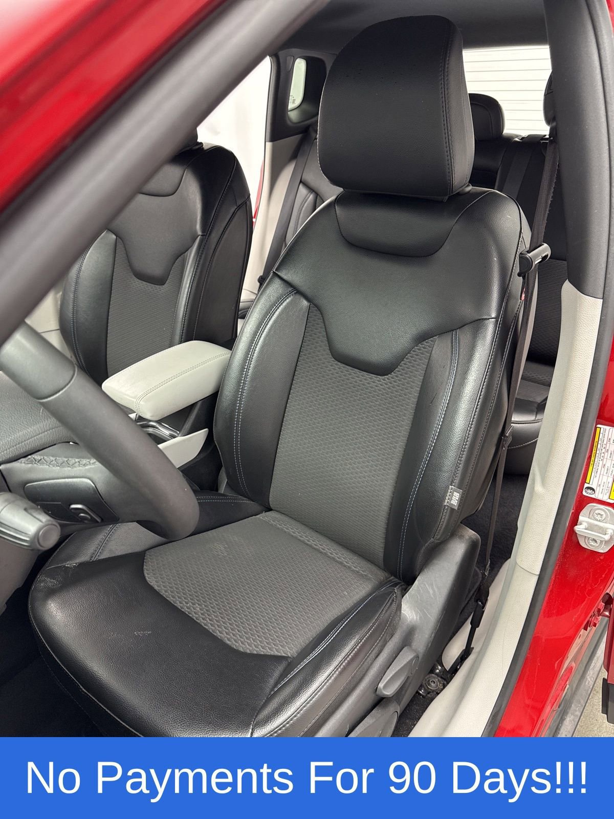 Used 2023 Jeep Compass Latitude AWD/4WD image 10