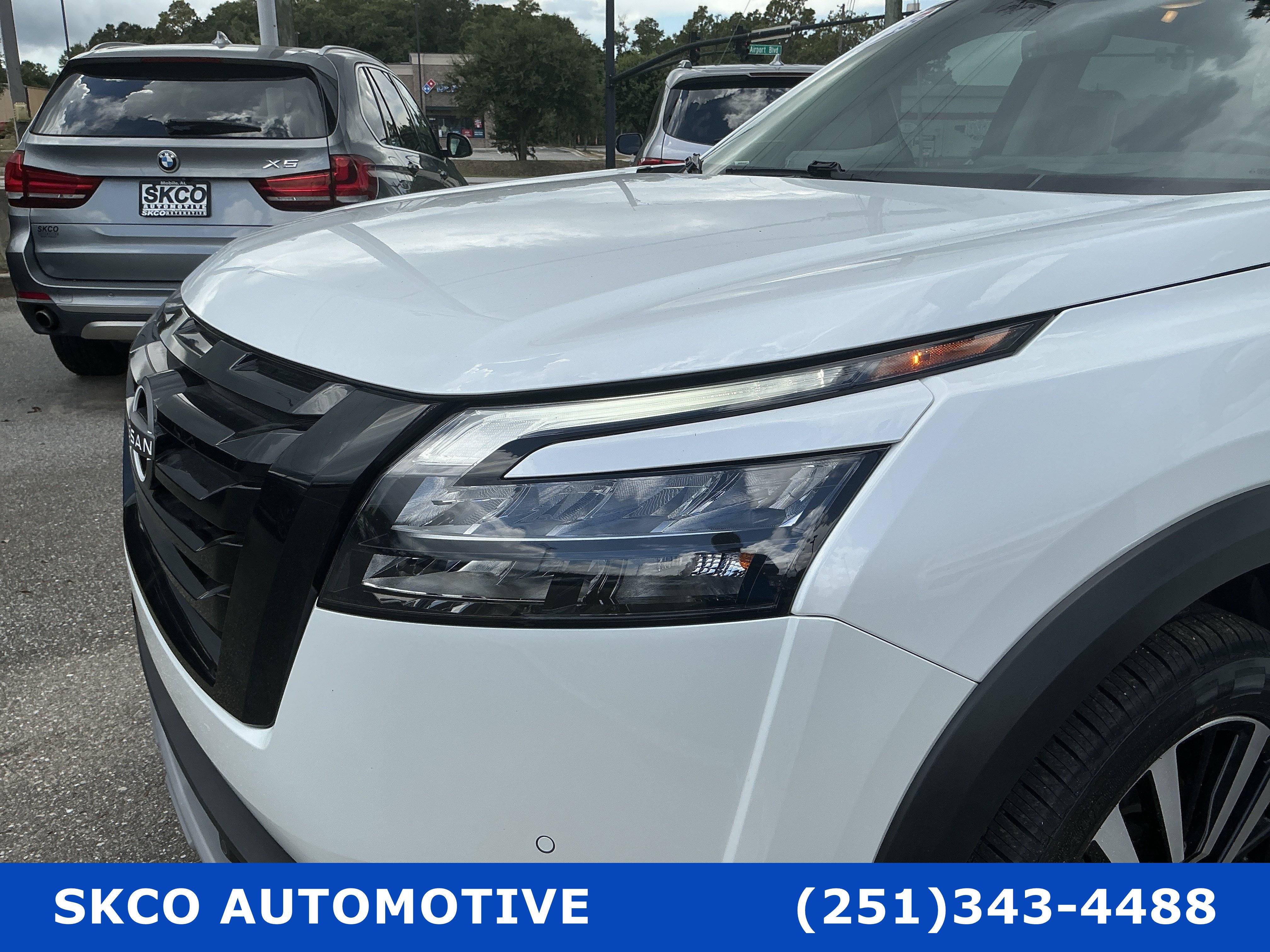 Used 2025 Nissan Pathfinder Platinum FWD image 32