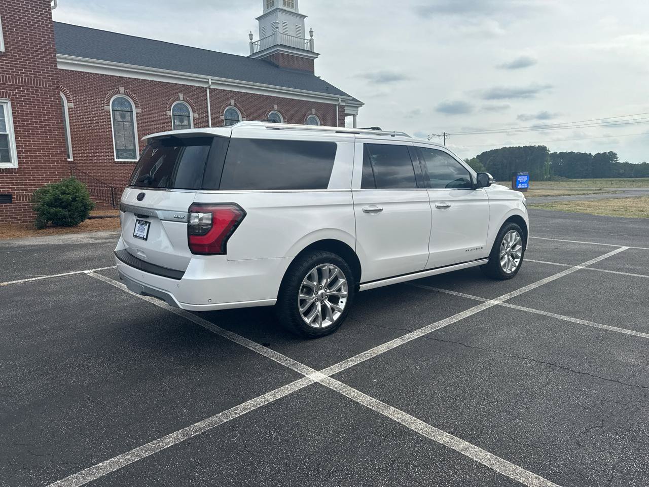 Used 2019 Ford Expedition Max Platinum RWD image 5