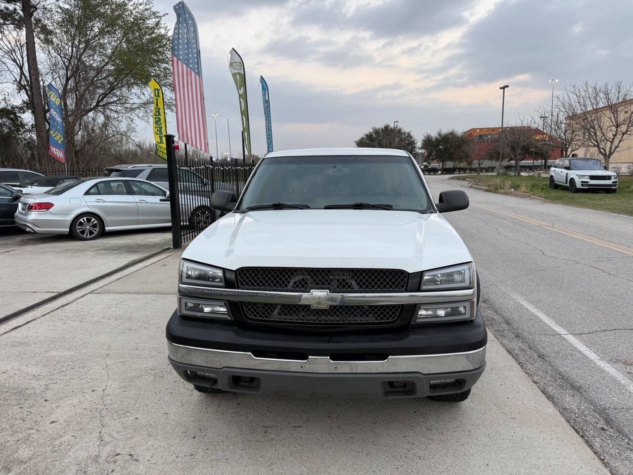 Used 2004 Chevrolet Silverado 1500 LS w/ Light Duty Power Package image 4