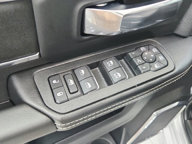 New 2026 RAM 2500 Laramie AWD/4WD image 41