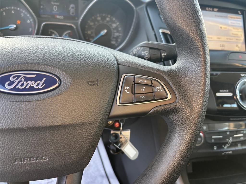 Used 2017 Ford Focus SEL image 16