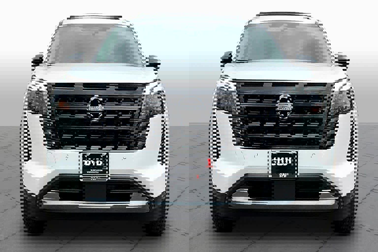 New 2026 Nissan Pathfinder SL image 3