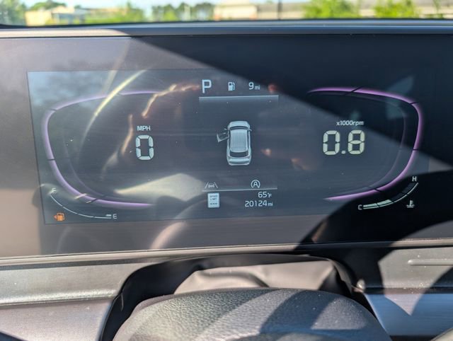 Used 2025 Kia Sportage EX image 15