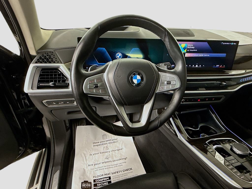 Used 2025 BMW X7 xDrive40i image 11