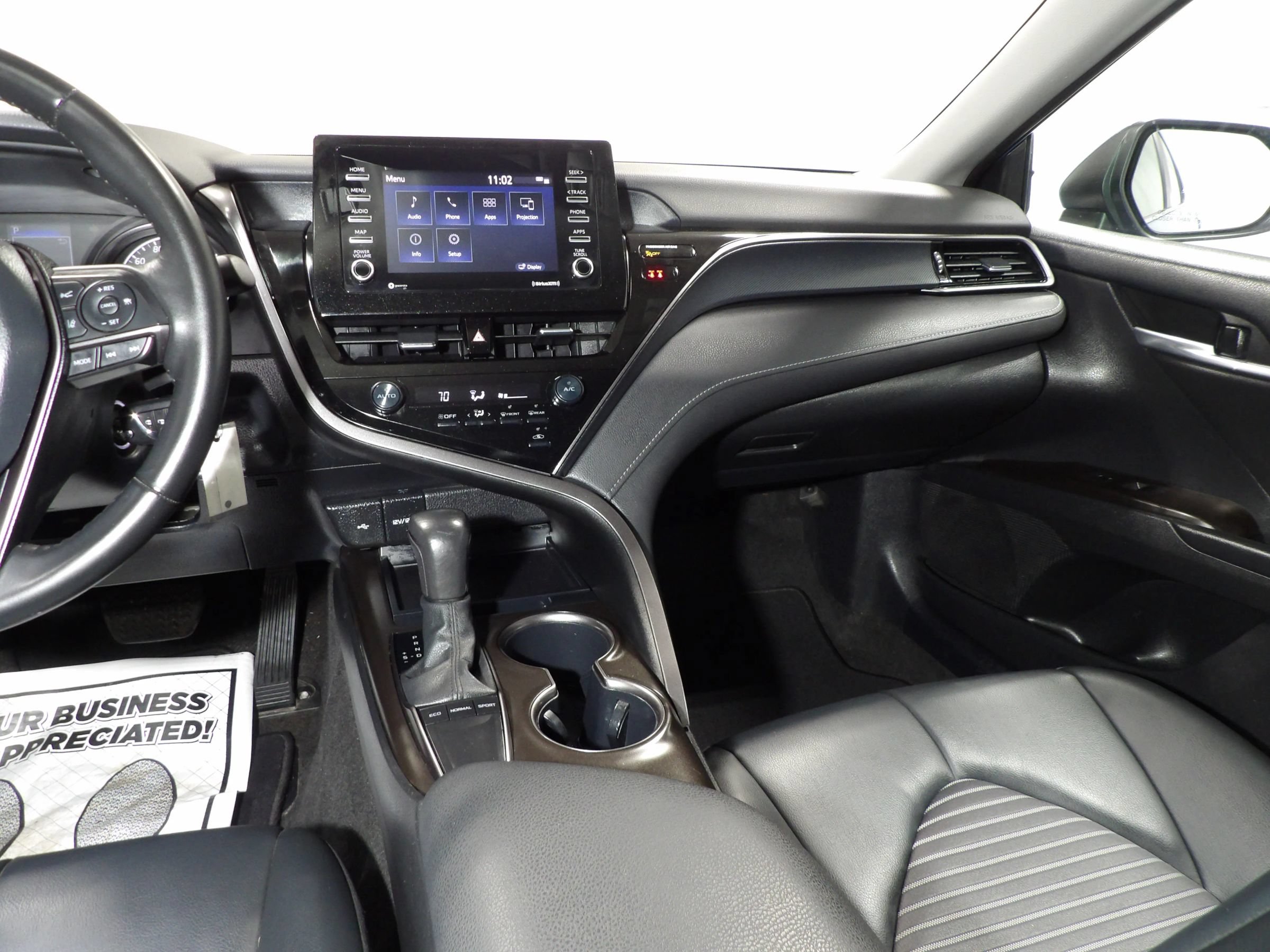 Used 2023 Toyota Camry SE FWD image 15
