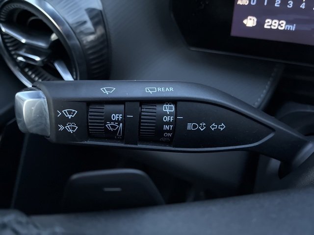 Used 2025 Chevrolet Equinox LT image 18