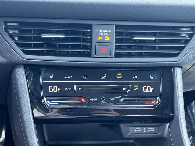 Used 2025 Volkswagen Jetta Sport FWD image 19