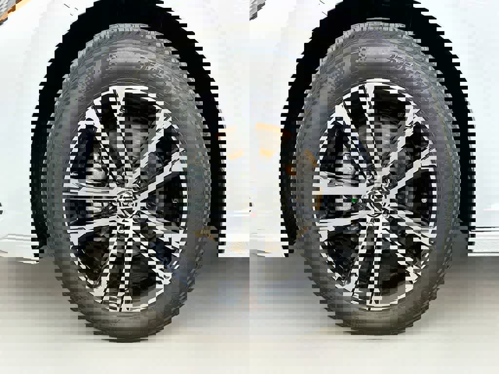 Used 2025 Volkswagen Jetta Sport image 7