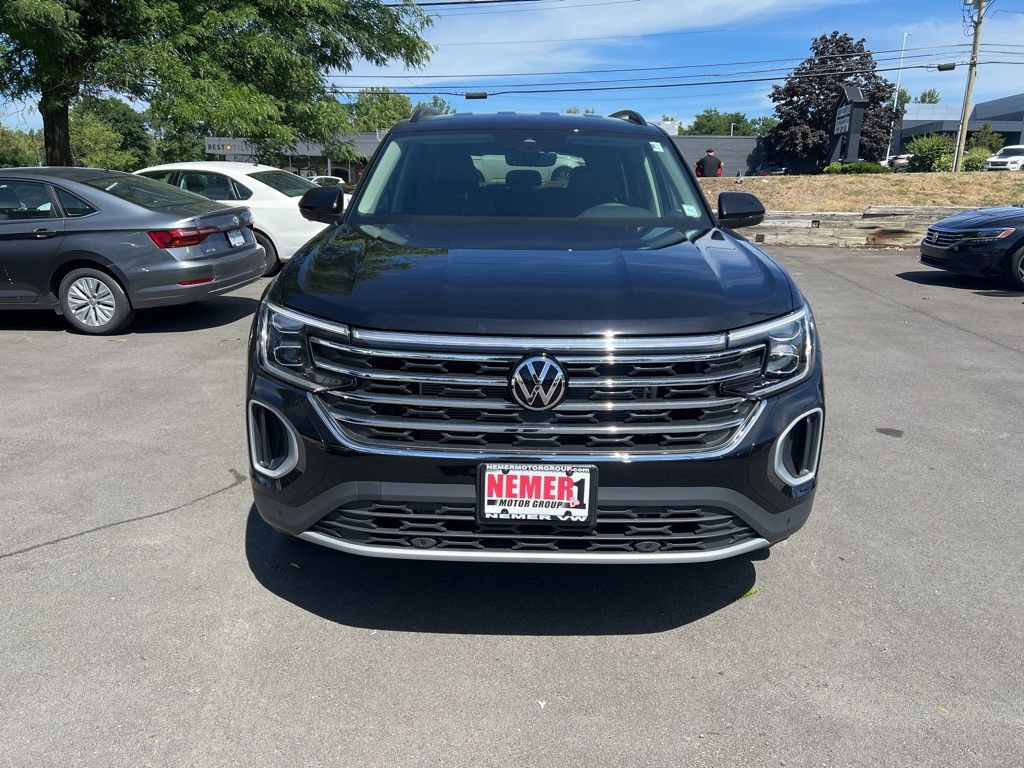 New 2026 Volkswagen Atlas SE image 2