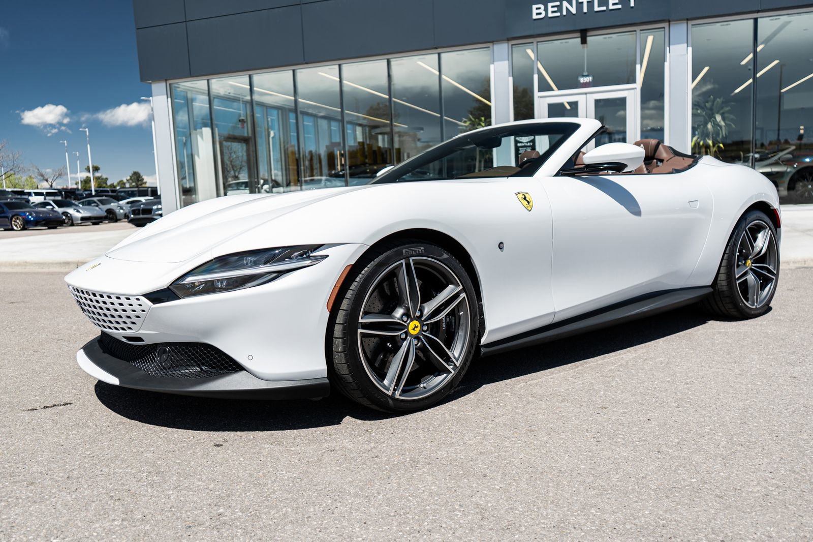 Used 2024 Ferrari Roma Spider RWD image 20