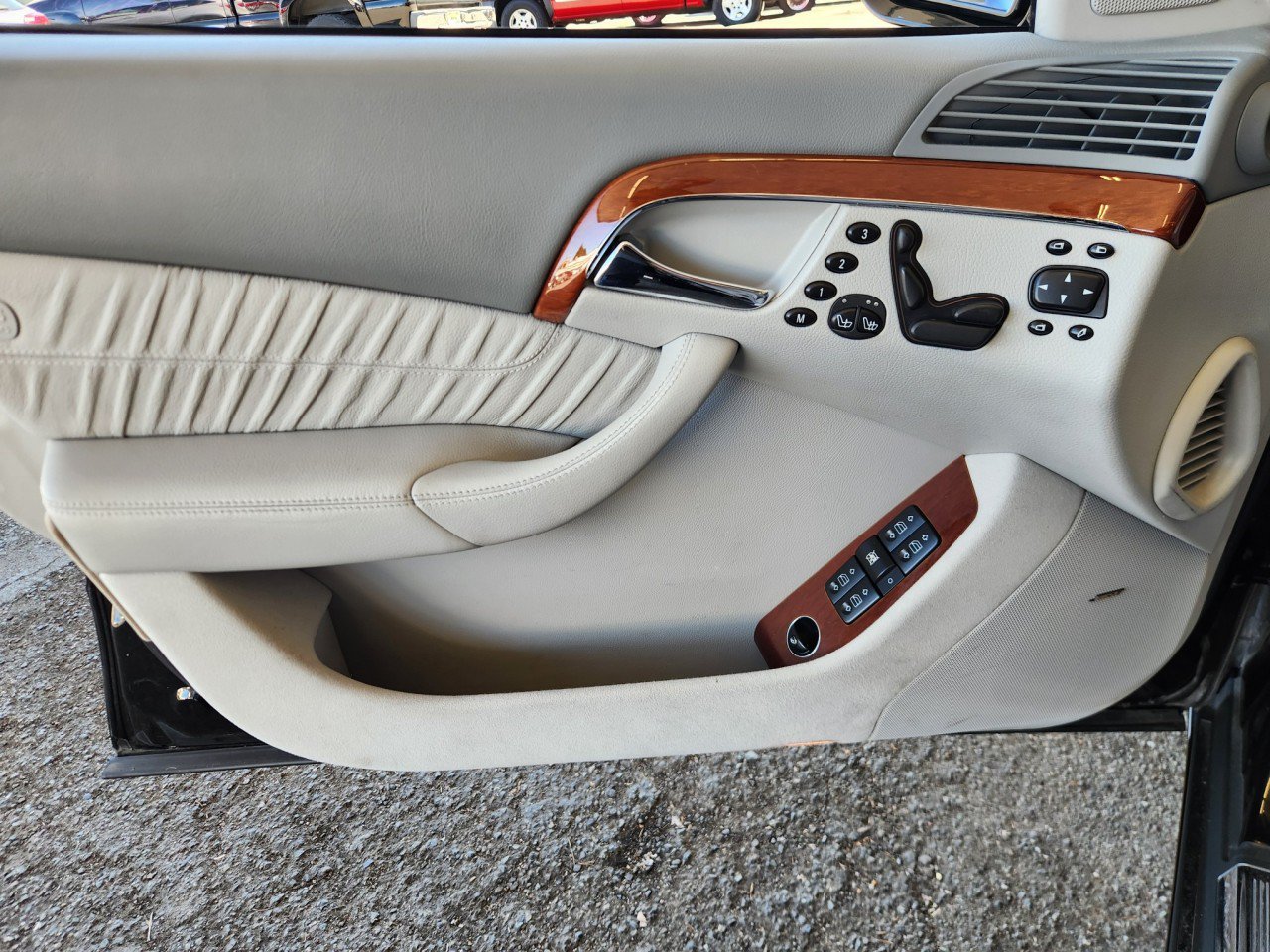 Used 2006 Mercedes-Benz S 430 4MATIC image 11