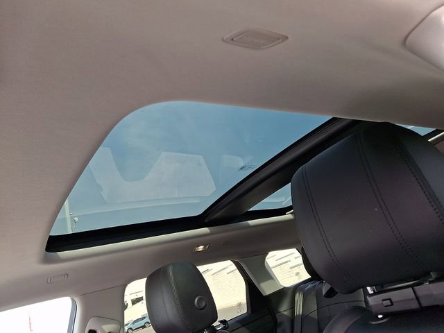 Used 2020 Land Rover Range Rover Evoque SE image 14