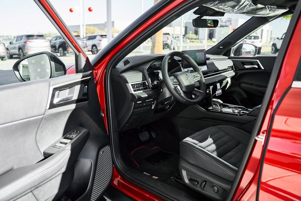 New 2026 Mitsubishi Outlander Ralliart image 18