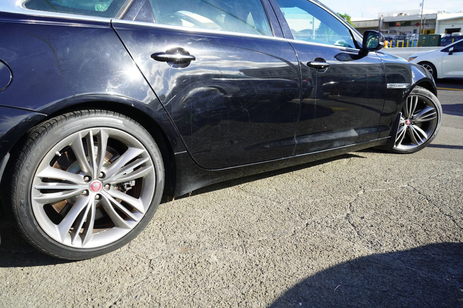 Used 2011 Jaguar XJ L Supersport RWD image 6