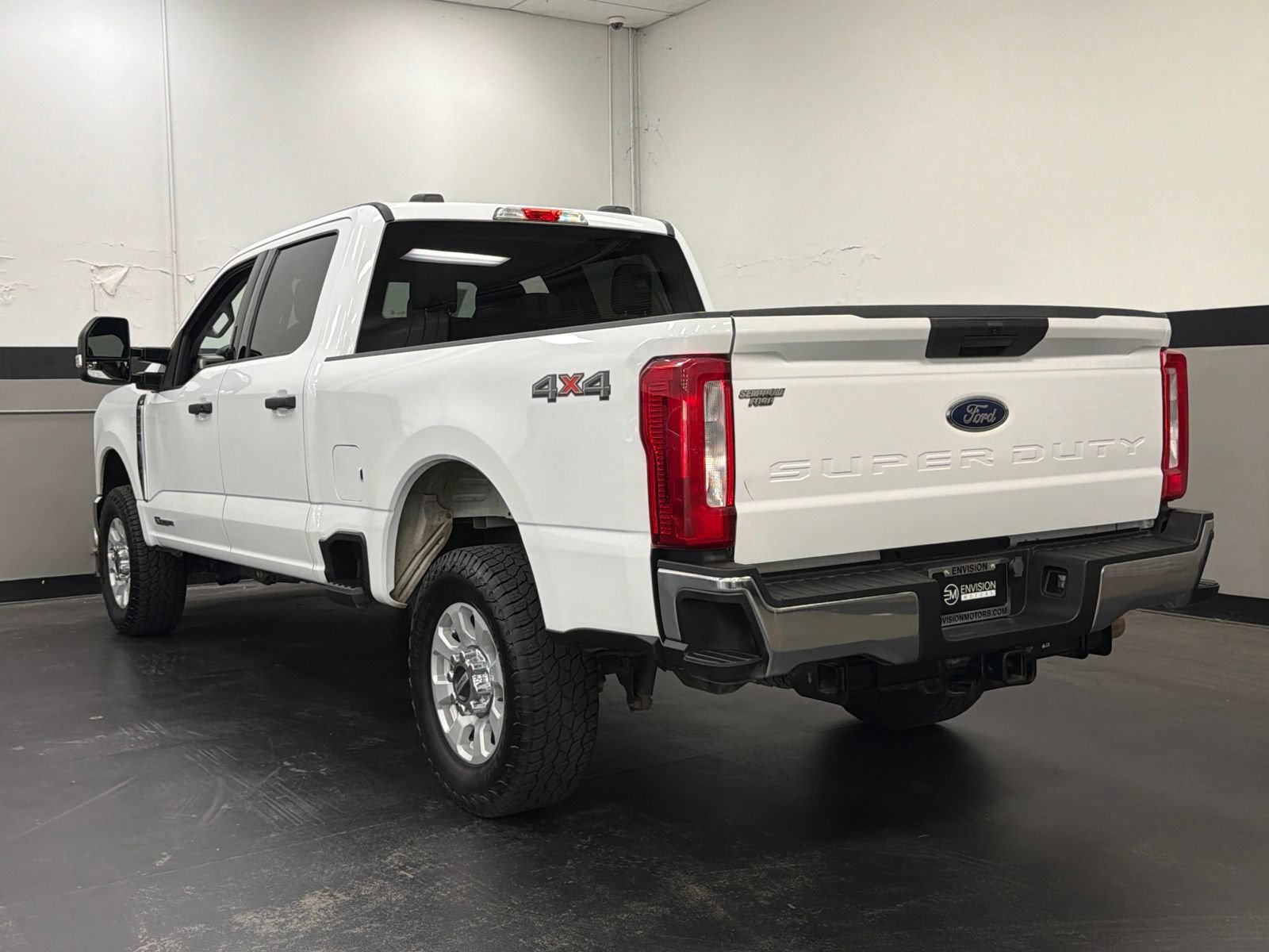 Used 2023 Ford F250 XLT AWD/4WD image 9