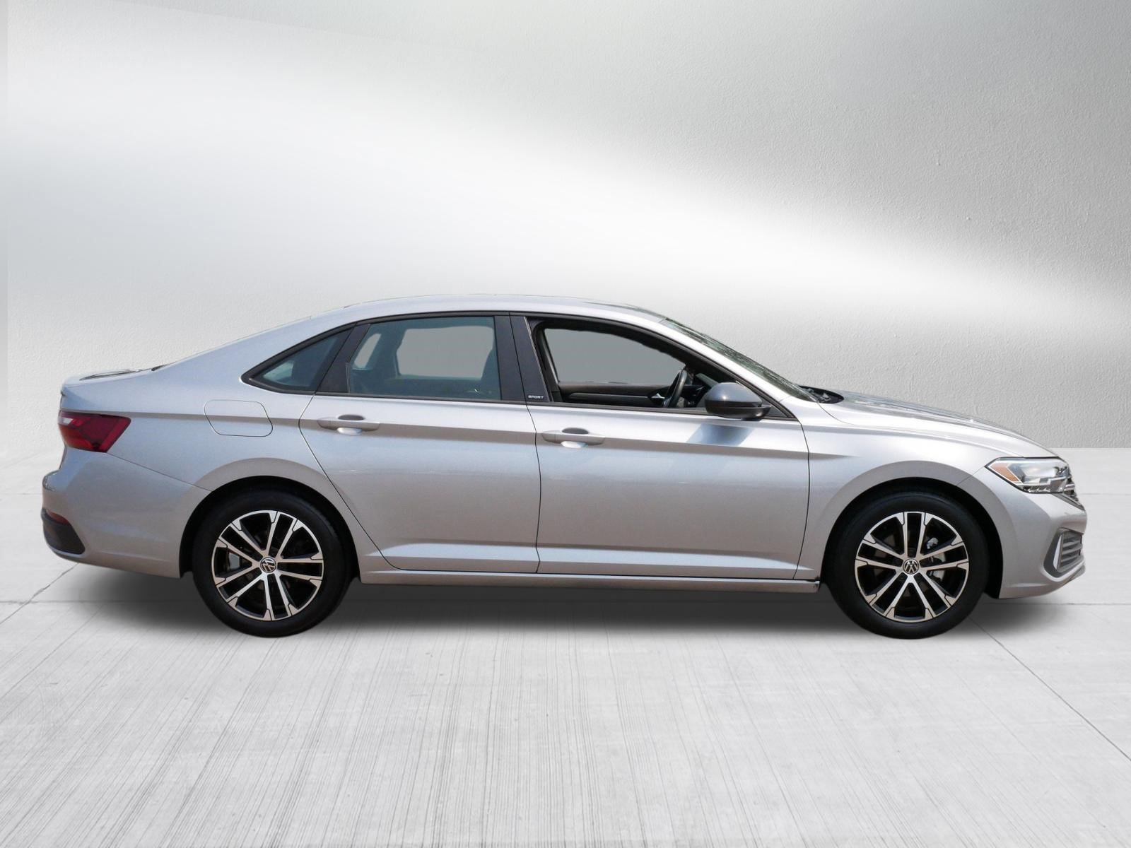 Certified 2024 Volkswagen Jetta Sport FWD image 8