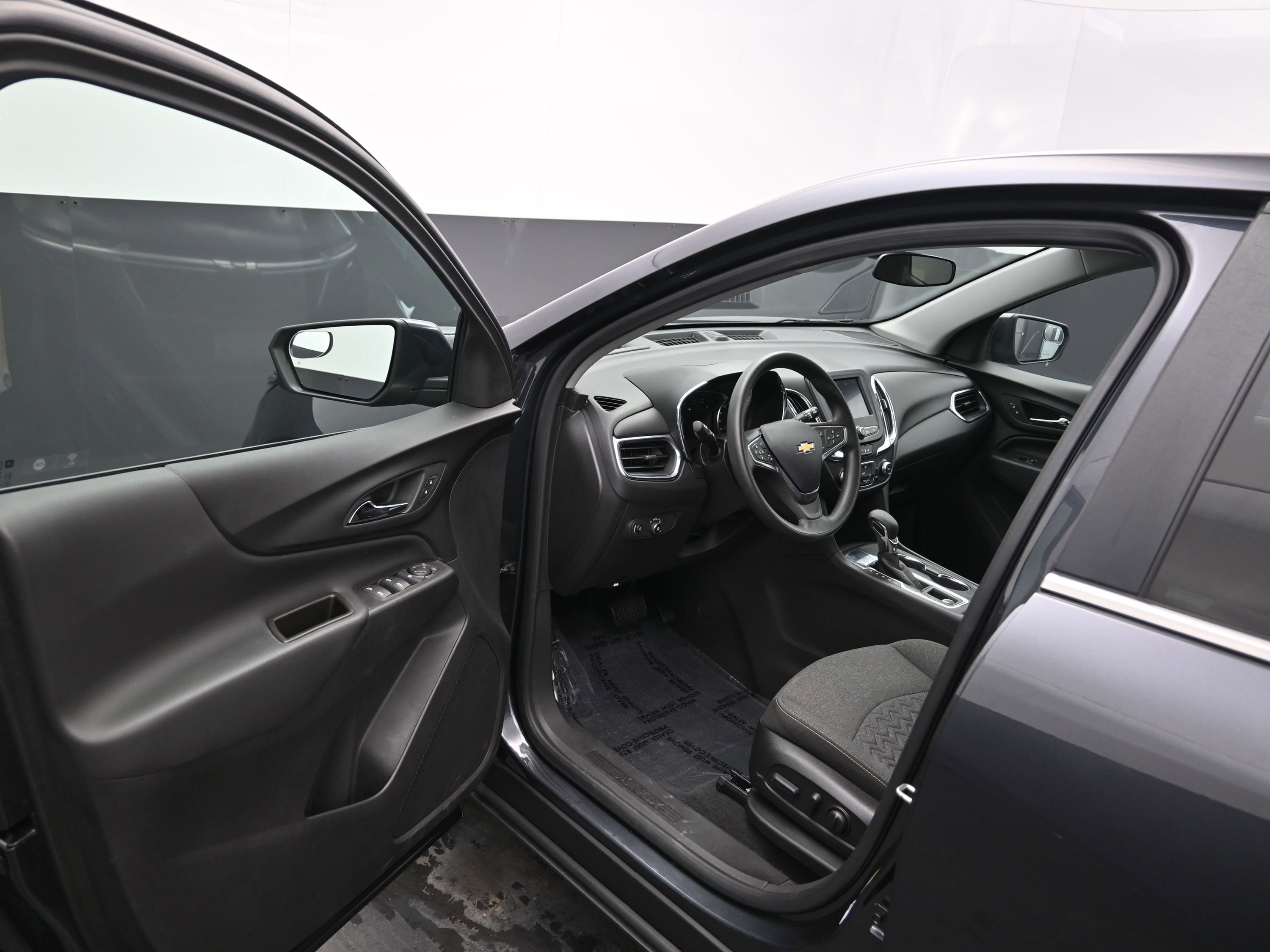 Used 2023 Chevrolet Equinox LT image 18