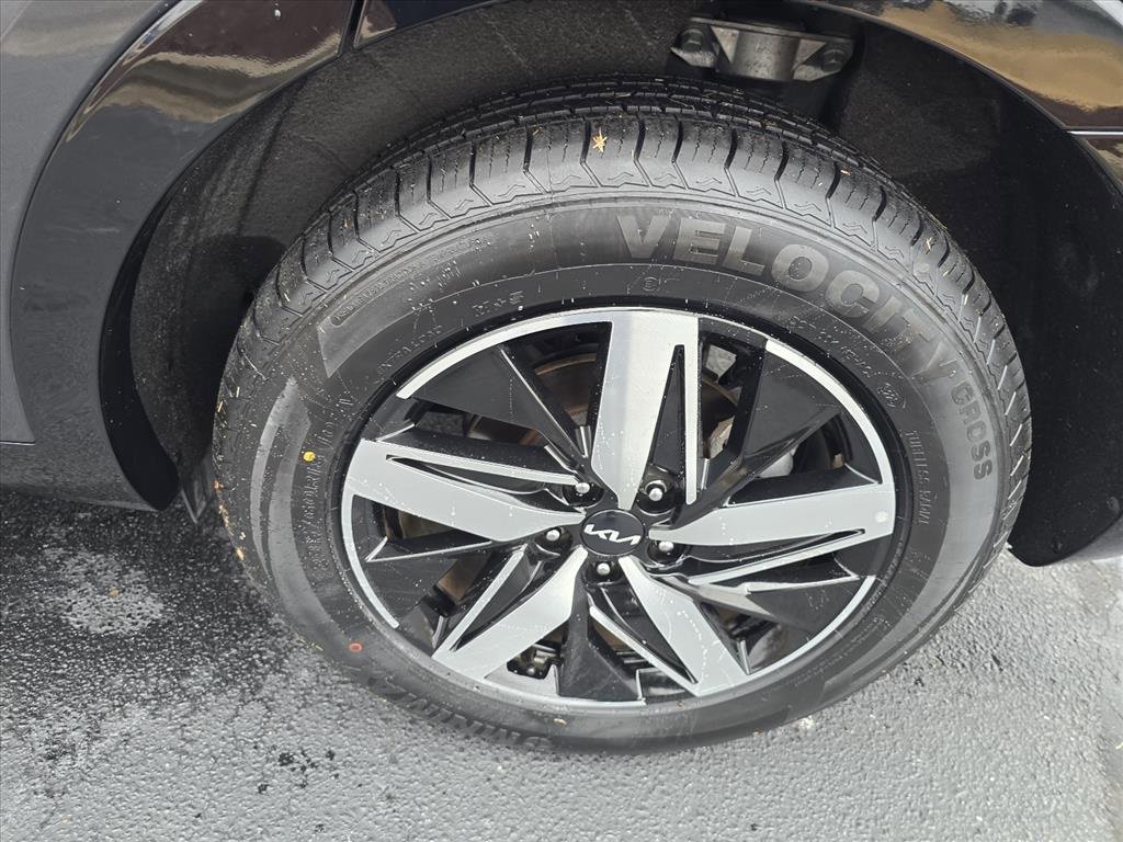 Certified 2022 Kia Sorento S image 12