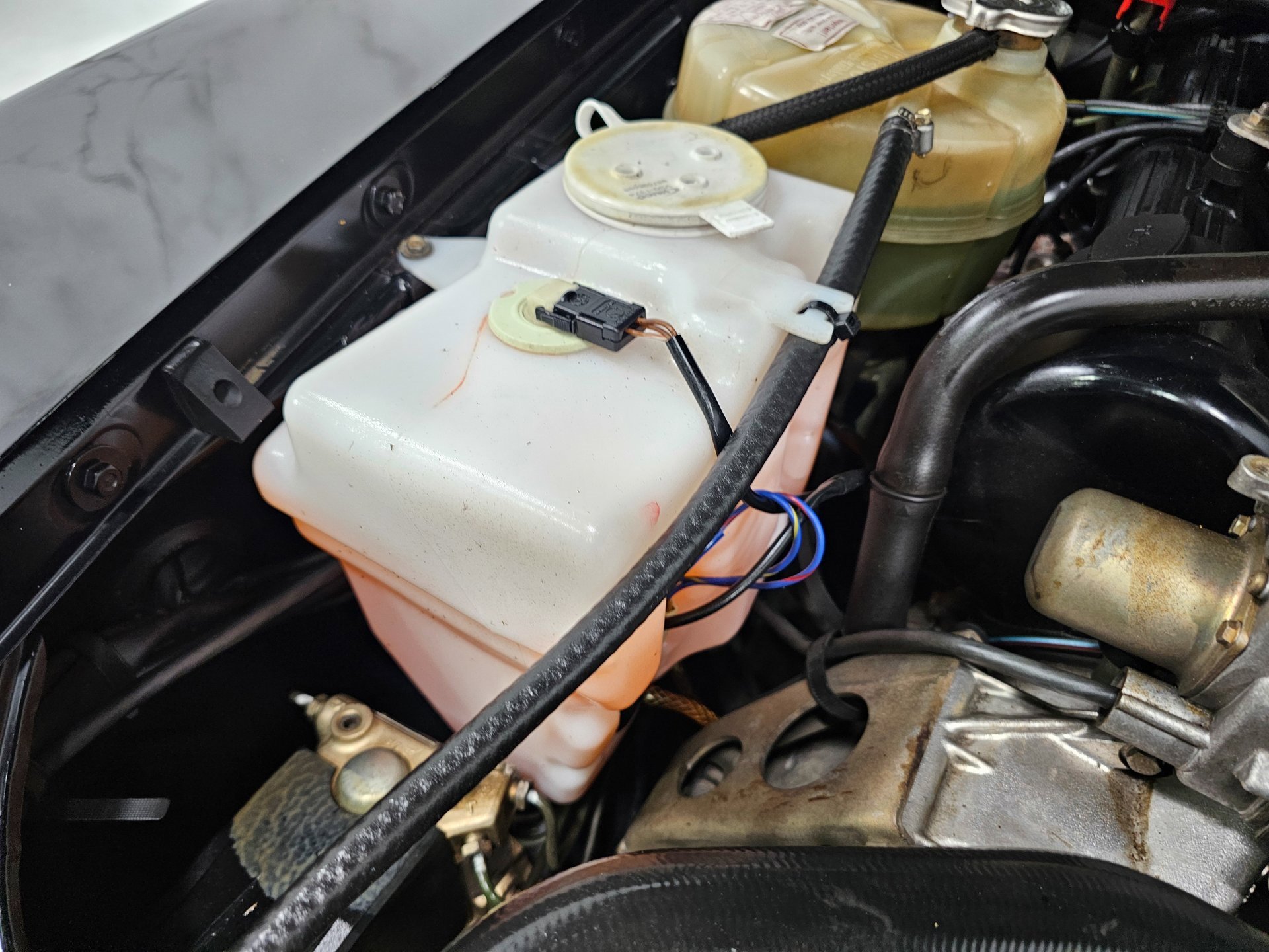 Used 1986 Mercedes-Benz 560 SL image 19