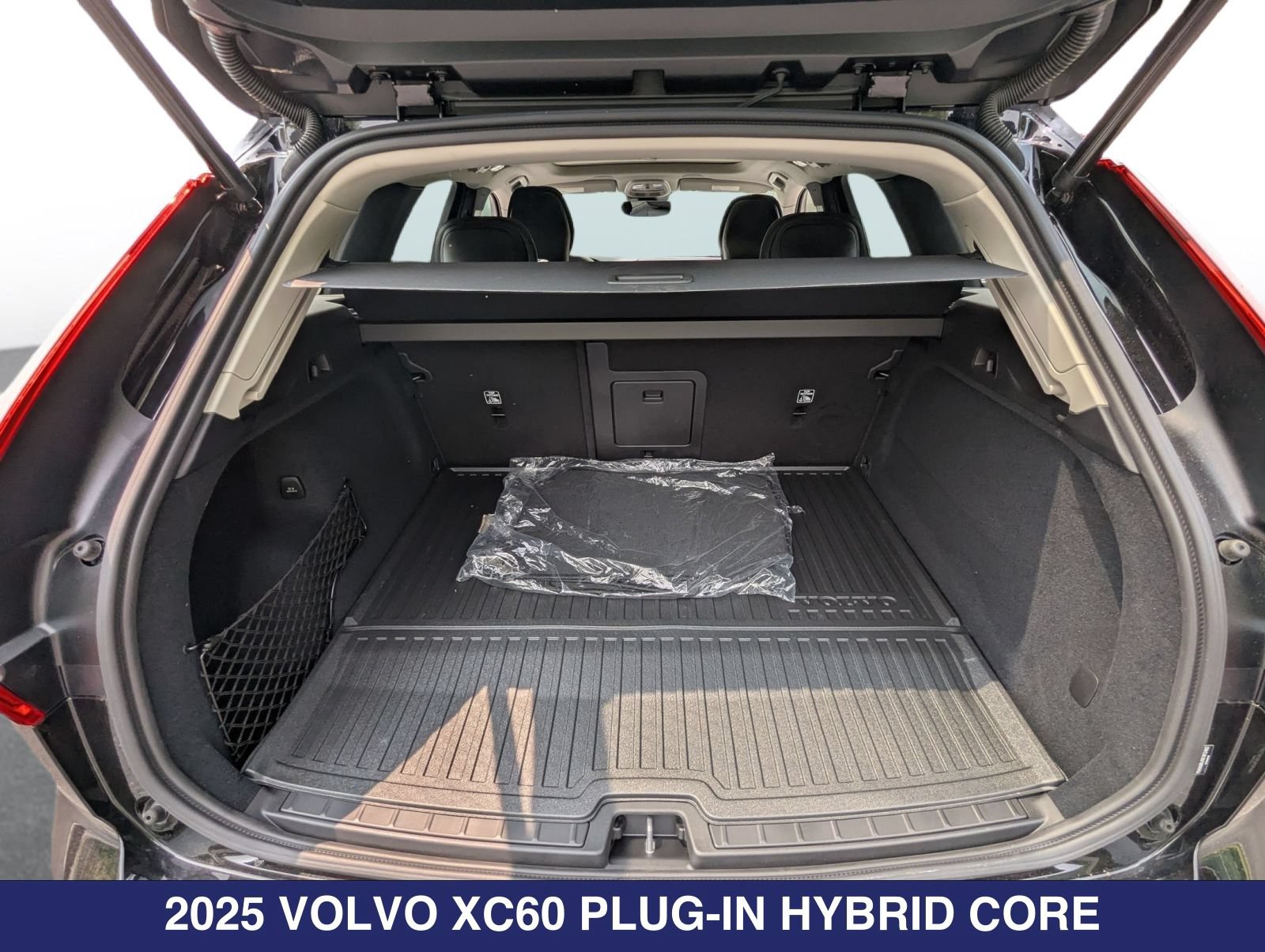 New 2025 Volvo XC60 T8 Core w/ Protection Package Premier AWD/4WD image 21